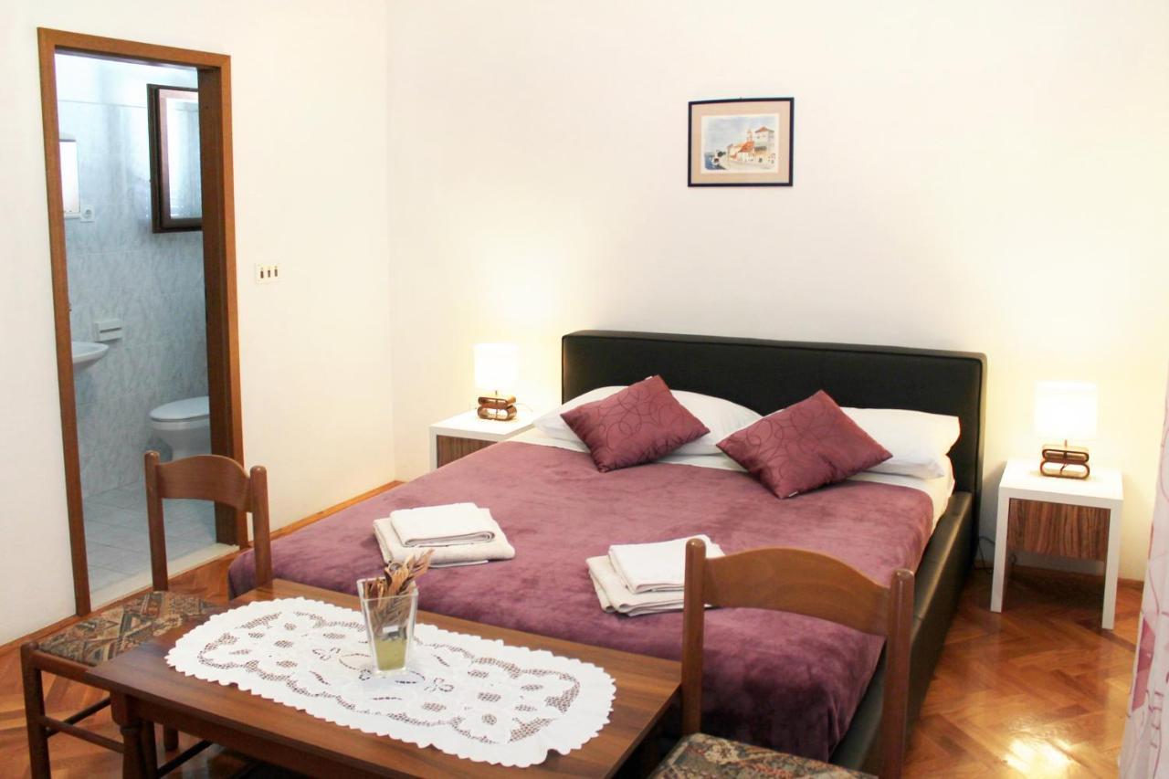 Apartments With A Parking Space Kastel Stafilic, Kastela - 5219 Zewnętrze zdjęcie