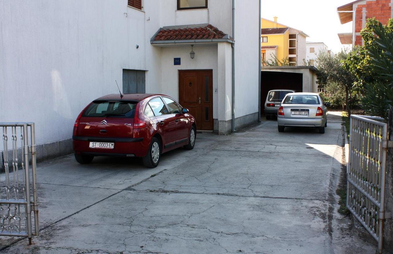 Apartments With A Parking Space Kastel Stafilic, Kastela - 5219 Zewnętrze zdjęcie